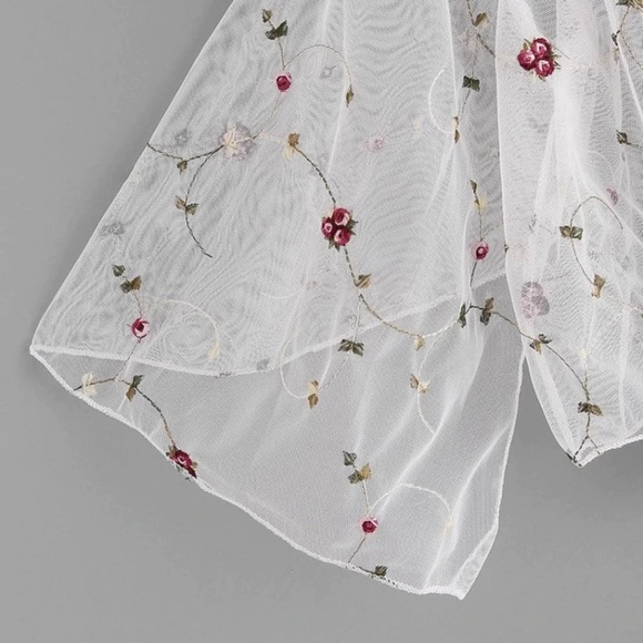 🔹Last 1🔹 Sheer Tie Top w/ Embroidered Flowers - Picture 4 of 4